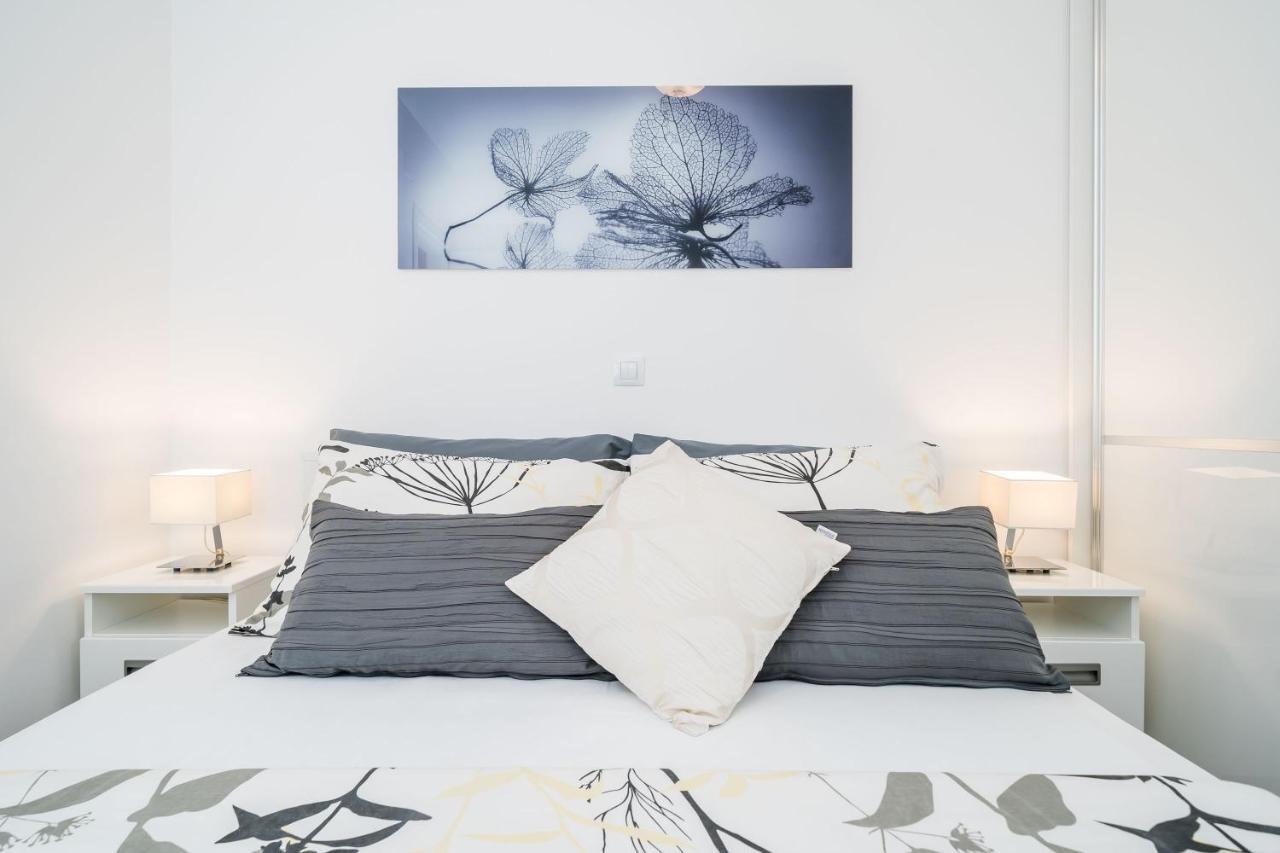 Apartments Ratac Lobrovic With Private Beach And Beautiful Sunset Слано Экстерьер фото