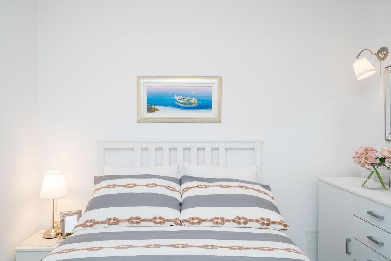 Apartments Ratac Lobrovic With Private Beach And Beautiful Sunset Слано Экстерьер фото