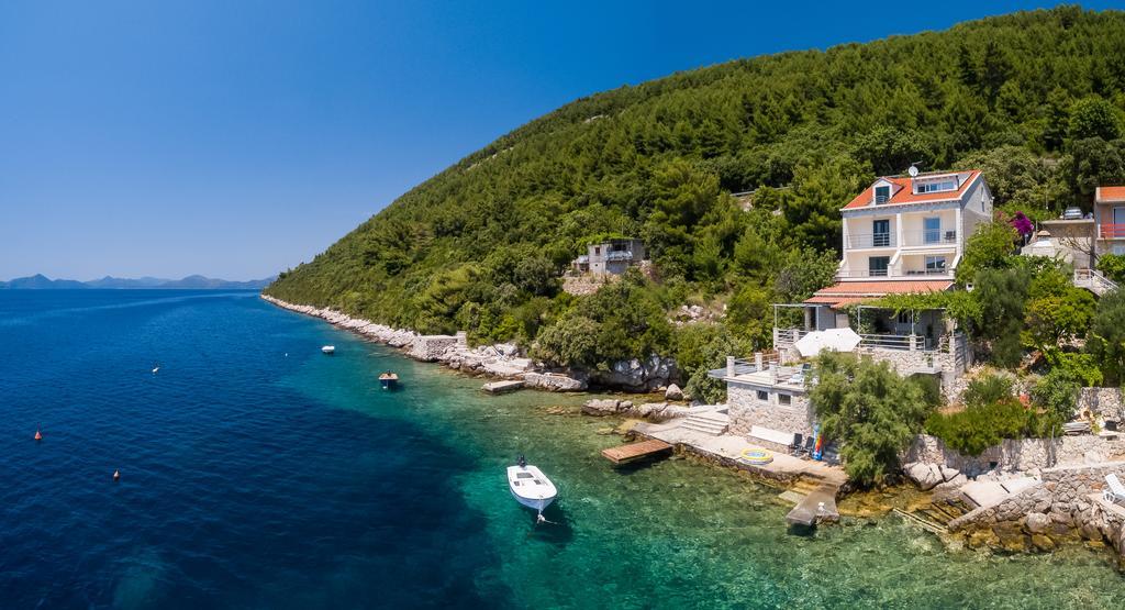 Apartments Ratac Lobrovic With Private Beach And Beautiful Sunset Слано Экстерьер фото